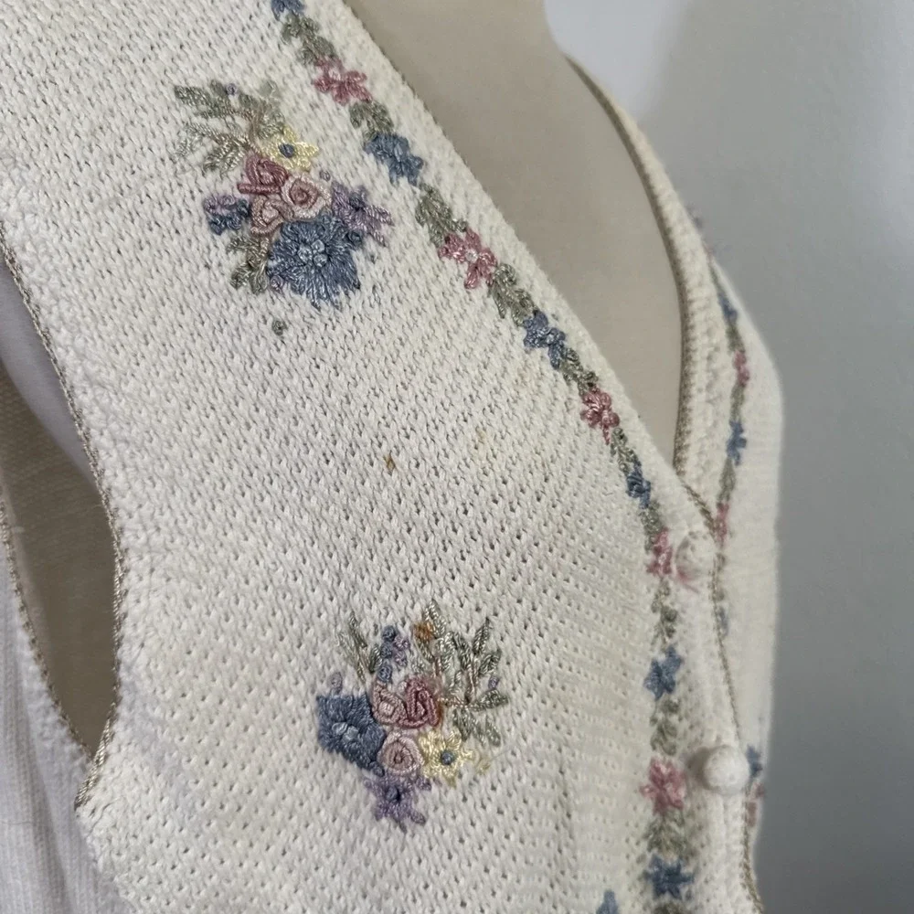 Vtg Studio Vest Womens‎ XL Floral Embroidered Knit Cottagecore Boho Nostalgic